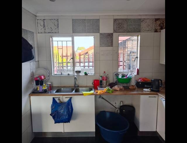 3 BEDROOM TOWNHOUSE FOR SALE IN EDLEEN